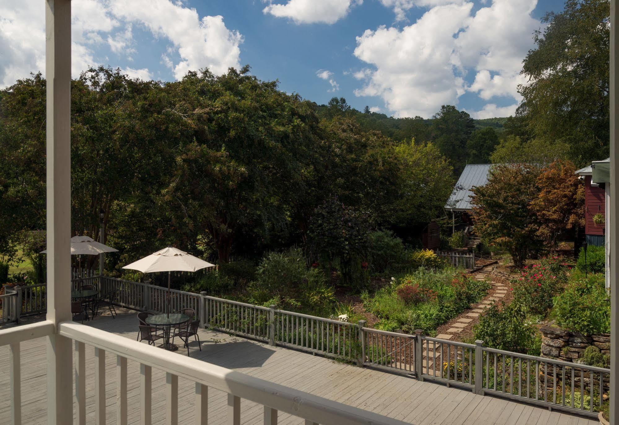 Glen-Ella Springs Hotel & Restaurant Clarkesville Bagian luar foto